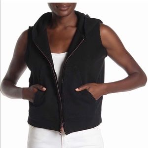 Frank & Eileen tee lab black vest s small